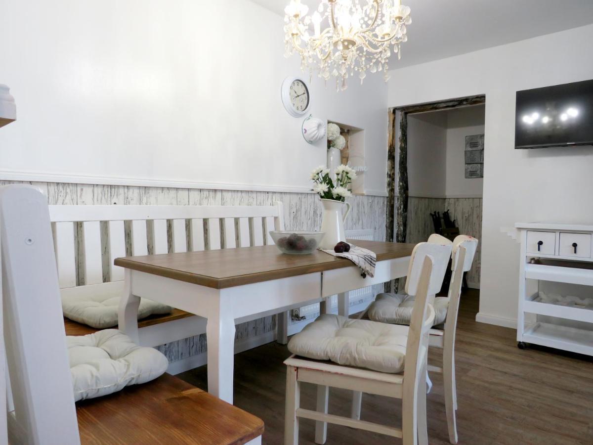 Gut Brueggen Apartment Kerpen  Bagian luar foto